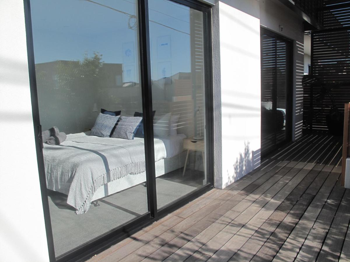 Modern 3 Bedroom Apt With Free Parking, Netflix, Wifi & Welcome Wine By Bnb Pro Ville de Ville de Melbourne Extérieur photo
