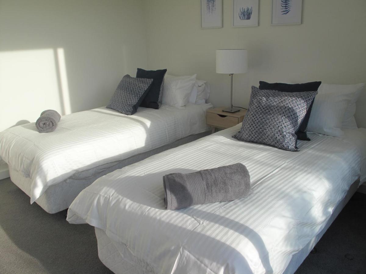 Modern 3 Bedroom Apt With Free Parking, Netflix, Wifi & Welcome Wine By Bnb Pro Ville de Ville de Melbourne Extérieur photo