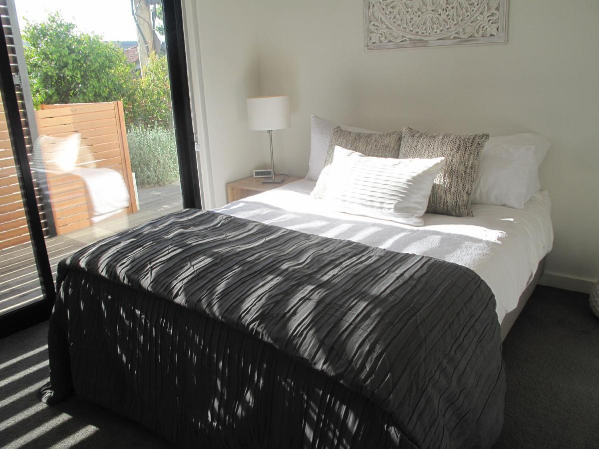 Modern 3 Bedroom Apt With Free Parking, Netflix, Wifi & Welcome Wine By Bnb Pro Ville de Ville de Melbourne Extérieur photo