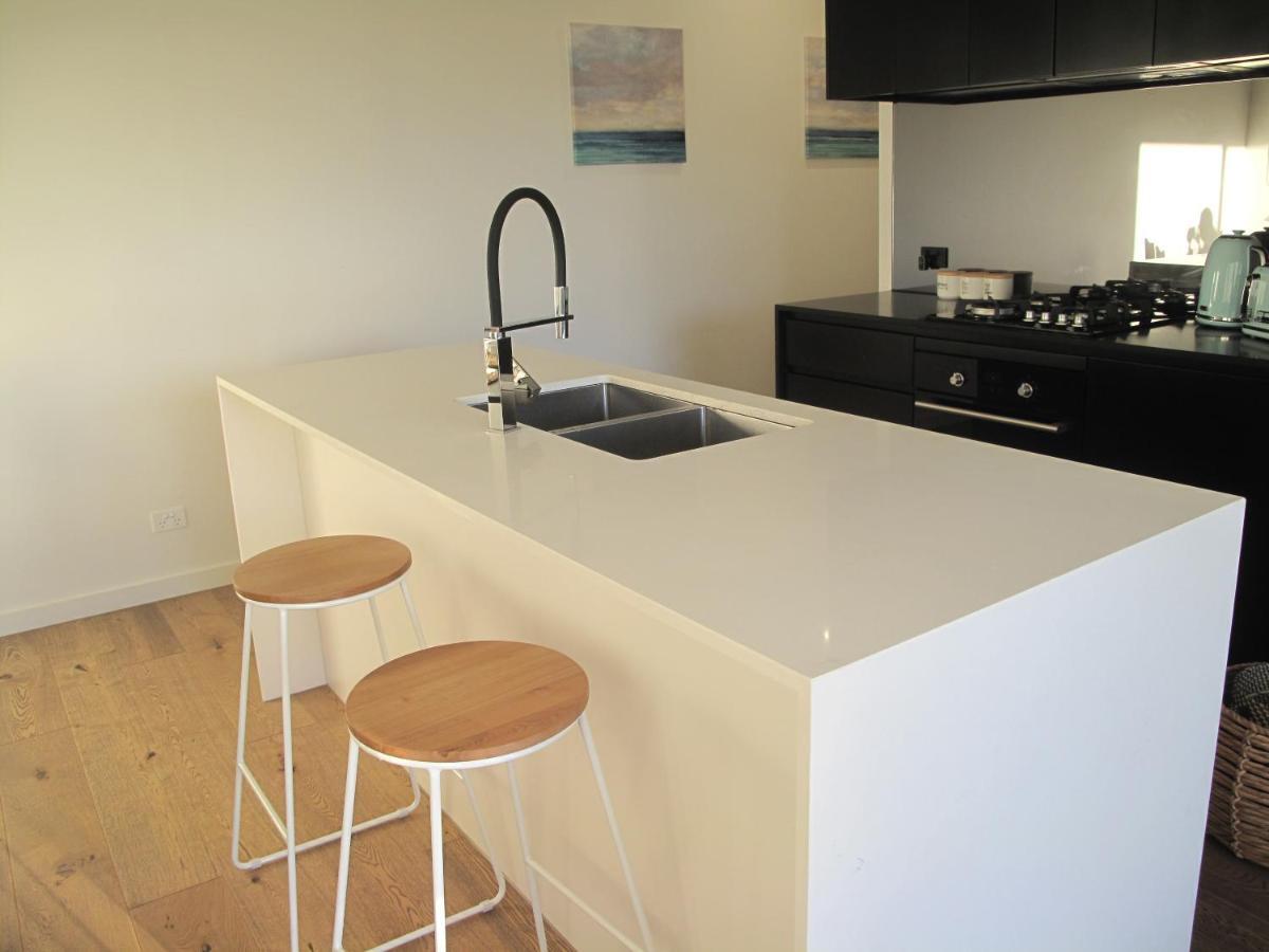 Modern 3 Bedroom Apt With Free Parking, Netflix, Wifi & Welcome Wine By Bnb Pro Ville de Ville de Melbourne Extérieur photo