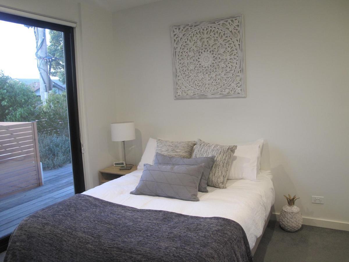 Modern 3 Bedroom Apt With Free Parking, Netflix, Wifi & Welcome Wine By Bnb Pro Ville de Ville de Melbourne Extérieur photo