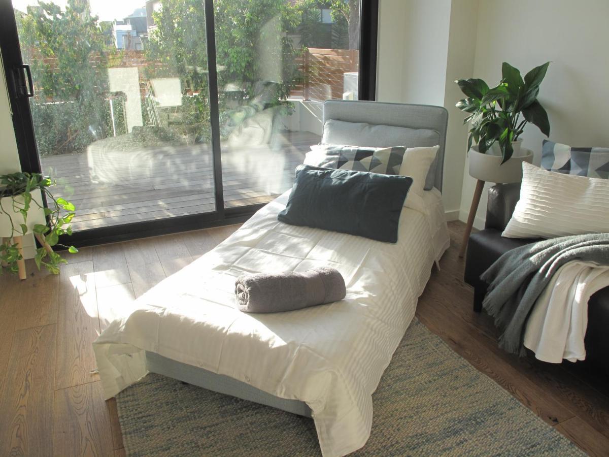Modern 3 Bedroom Apt With Free Parking, Netflix, Wifi & Welcome Wine By Bnb Pro Ville de Ville de Melbourne Extérieur photo