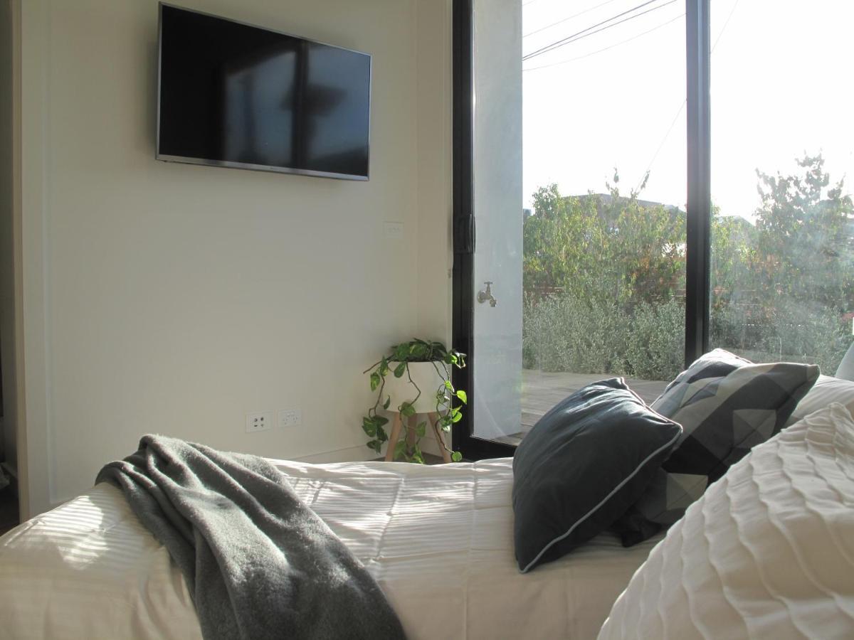 Modern 3 Bedroom Apt With Free Parking, Netflix, Wifi & Welcome Wine By Bnb Pro Ville de Ville de Melbourne Extérieur photo